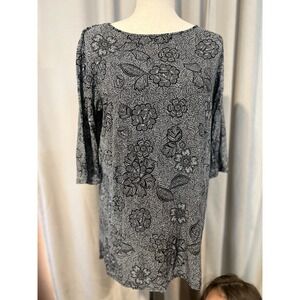 J Jill‎ Wearever Collection Top Size Small Floral Pattern Black And White